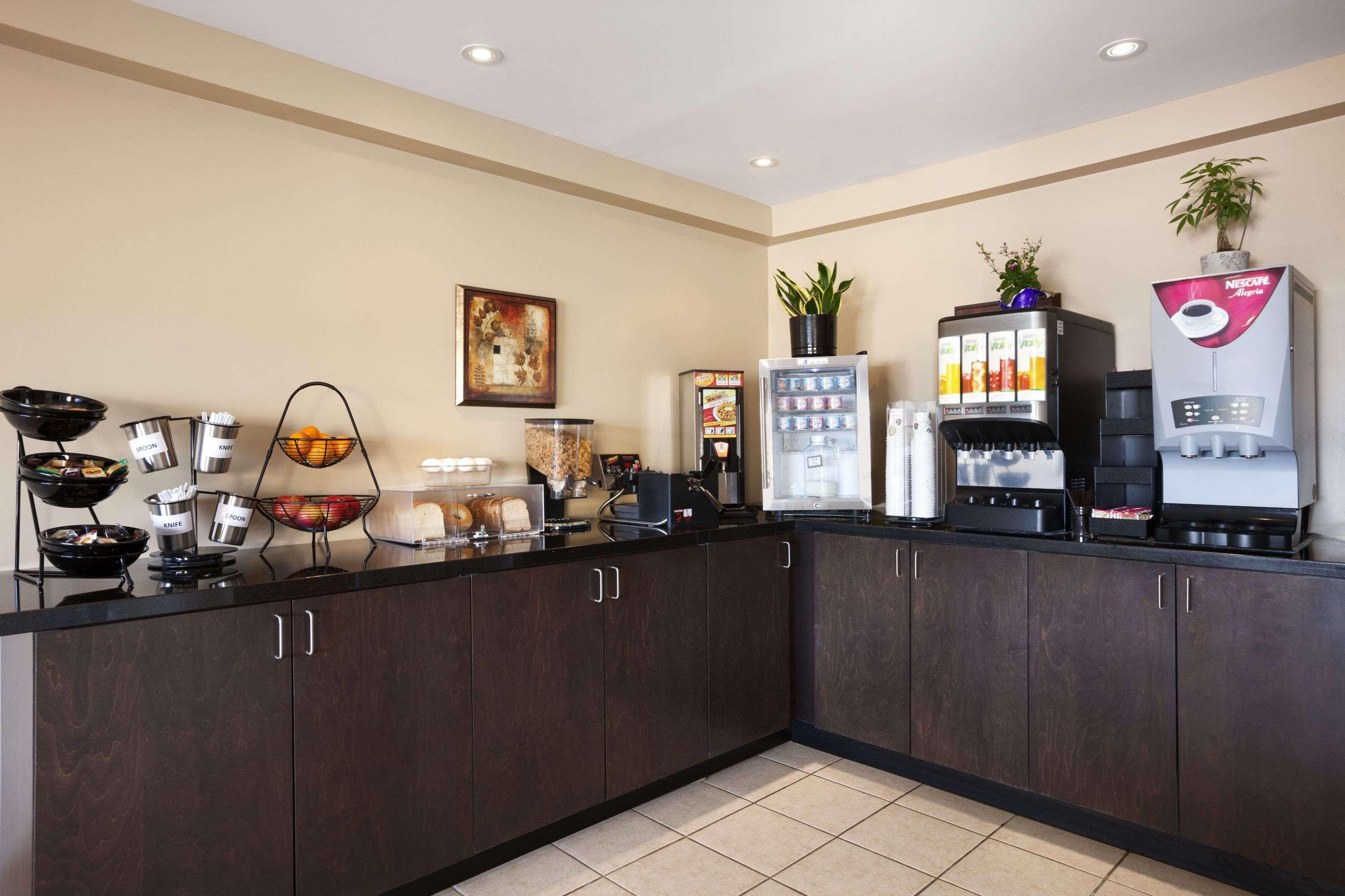 Travelodge By Wyndham Kapuskasing Extérieur photo